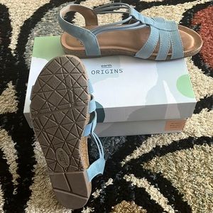 Earth ORIGINS “Laney sling back sandals. Size 8.5.